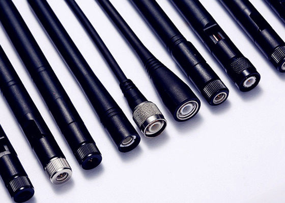 La L inclina 868MHZ connettore maschio di guadagno SMA della lunga autonomia dell'antenna SMA l'alto