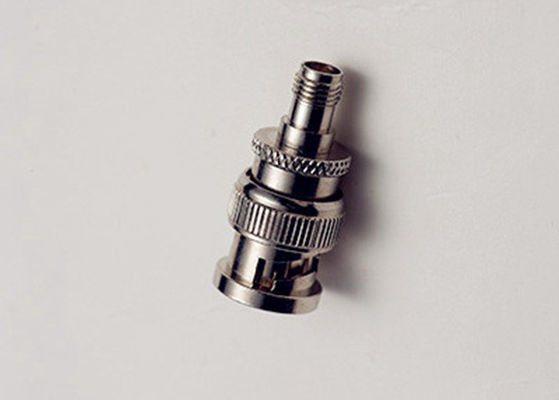 Connettore di radiofrequenza dell'hardware della macchina di CNC di microonda 500V per assemblaggio cavi